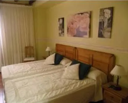 Pensión Casa Maidevera 3*